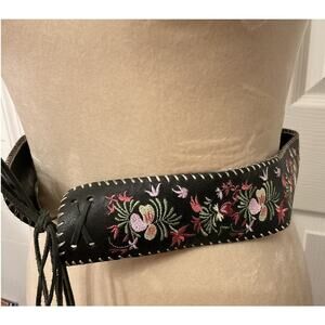 Express Italian Leather Floral Boho Festival Embroidered Tie Belt Black Womens S